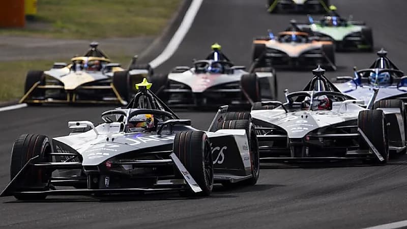 الفورمولا إي تُطلق خاصية تعزيز الطاقة PIT BOOST للمرة الأولى بجدة ..فيديو