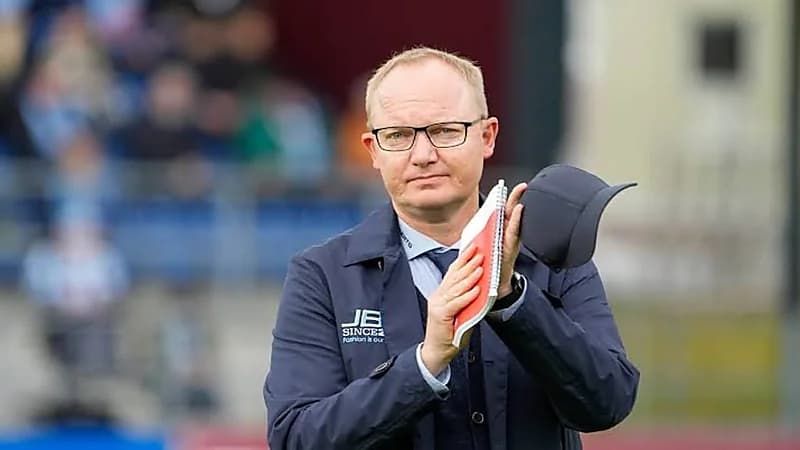 النصر يقترب من التعاقد مع مدرب دنماركي بعد رحيل مينيزيس