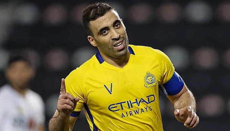 الصرامي يكشف عن تفاصيل مثيرة بشأن خصم راتب حمدالله