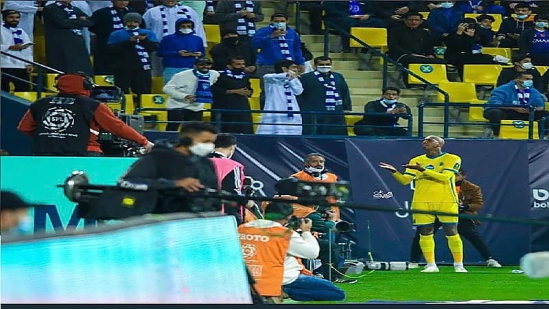 "الروقي" : تاليسكا حاول استفزاز جماهير الهلال وسينجو من العقاب