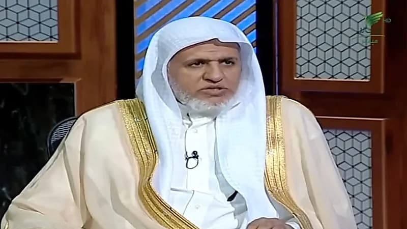 هل يجوز وضع المصحف في مقدمة السيارة للتبرك ؟.. "الشبل" يجيب