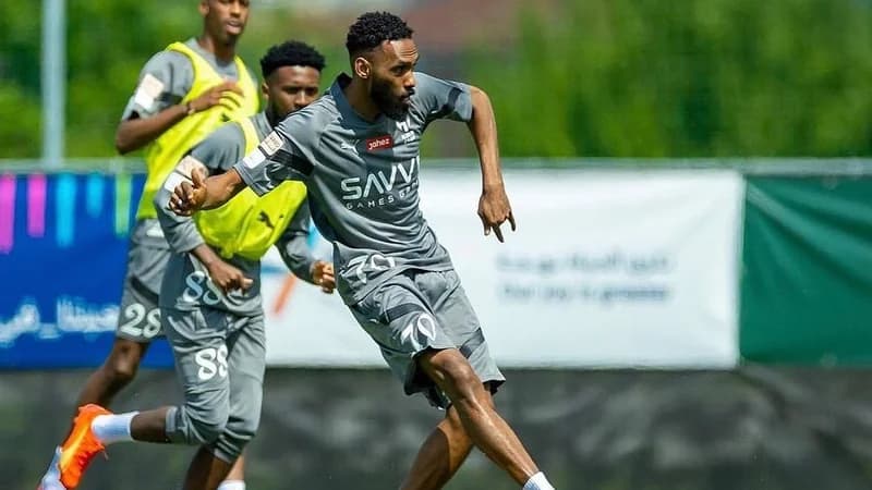 نيوم يخطط للتعاقد مع محمد جحفلي