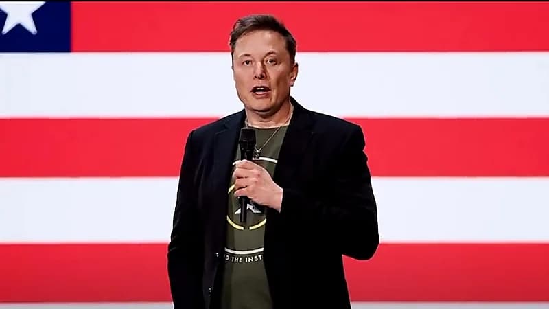 ماسك يسخر من الحكومة الأمريكية "خافوا على القرش" … فيديو