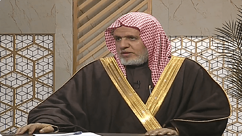 بالفيديو.. الشبل يوضح حكم لبس المرأة للعدسات اللاصقة الملونة بهدف الزينة