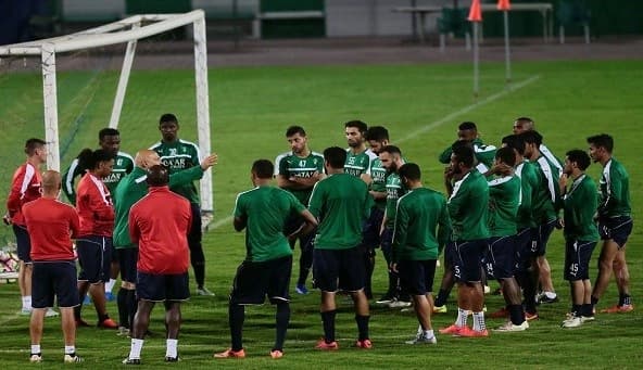 المؤشر  يغيب عن تدريبات الأهلي قبل مواجهة الشباب