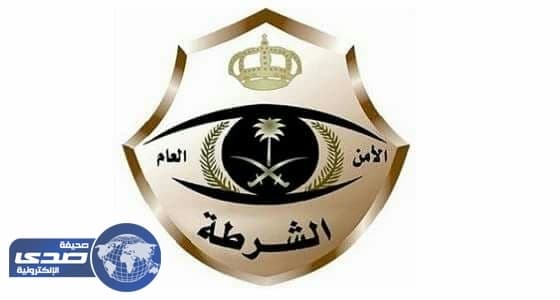 عمالة تسرق حديد تسليح لمشروع تصريف متعثر بالحوية