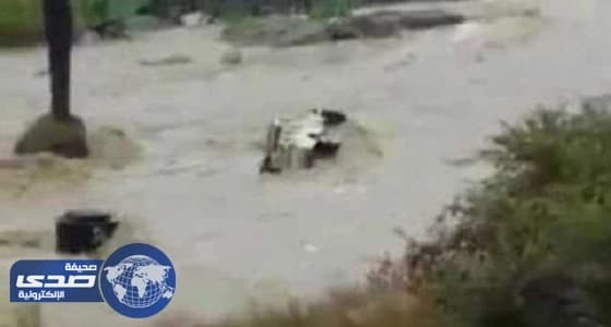 بالفيديو ..تعليم ألمع  يكشف حقيقة مركبة معلمات جرفتها السيول