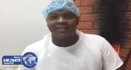 الطالب «الخباز» يرفض ترك عمله ويرد على منتقديه «فيديو»