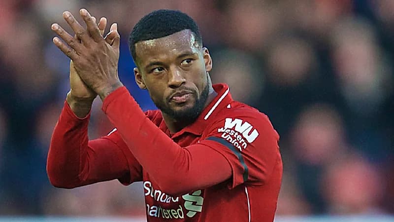 باريس سان جيرمان يخطف الهولندي "فينالدوم" بعرض مُغري