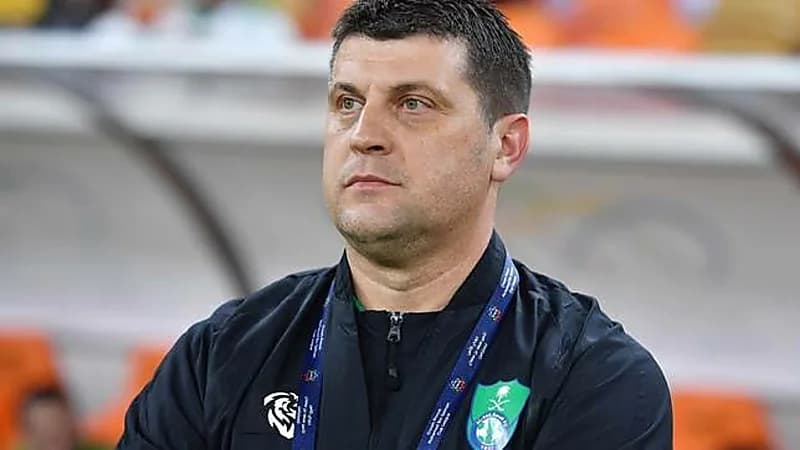 فلادان يهدد الأهلي بتقديم شكوي للفيفا بسبب مستحقاته المتأخرة بعد فسخ عقده