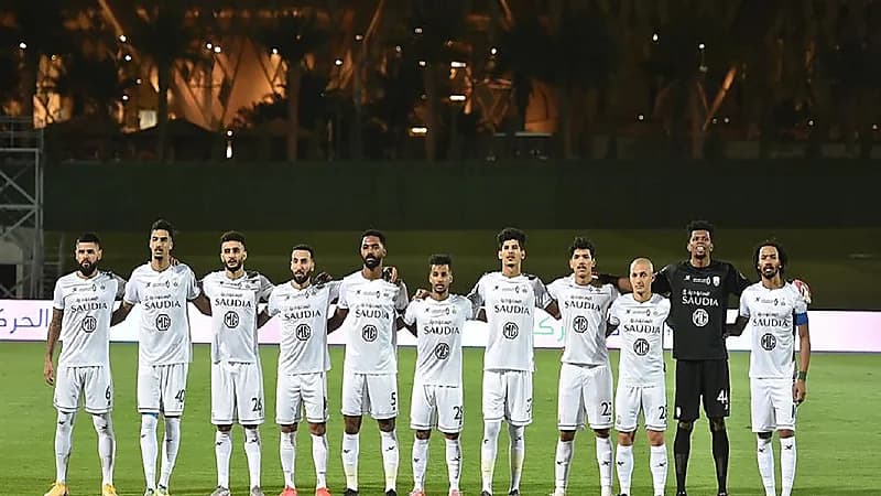 "المحياني" يسافر إلى تونس لإقامة المعسكر الإعدادي لنادي الأهلي