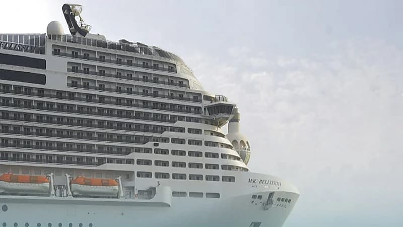 وصول أول سفينة كروز إلى ميناء جدة "صور"