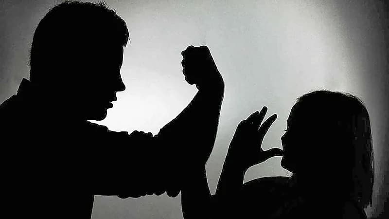 بالفيديو .. ضرب مبرح للاعبة كرة قدم مصرية على يد مدرب فريق منافس