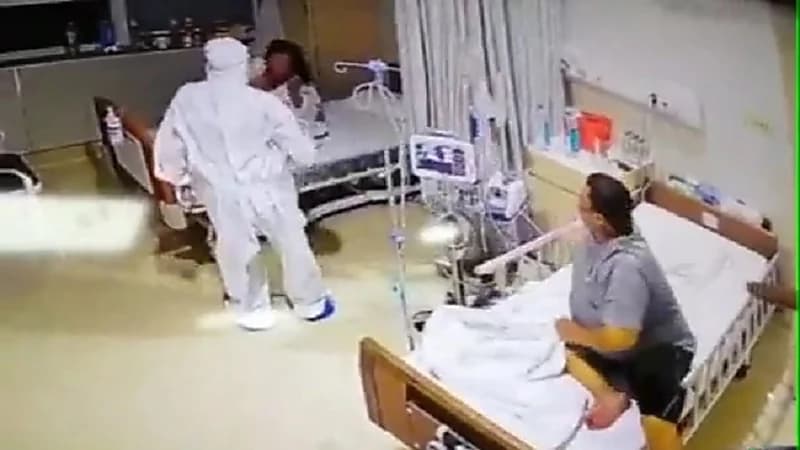 شاهد.. مريضة بكورونا تصرخ بعد دخول الممرض لغرفتها:" ظنت أنه شبح"