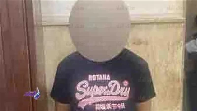 شاب يأكل أذن جاره ويعتدي على نجله