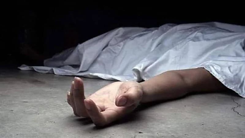 امرأة تقتل زوجها أثناء نومه