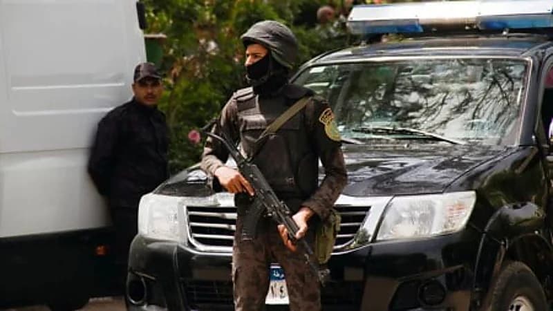 بسبب الغيرة.. طفلة تقتل شقيقتها الصغرى طعناً بالسكين