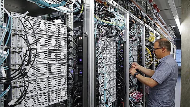 أنباء عن توقف شبكات الهواتف المحمولة في أوروبا عن العمل هذا الشتاء