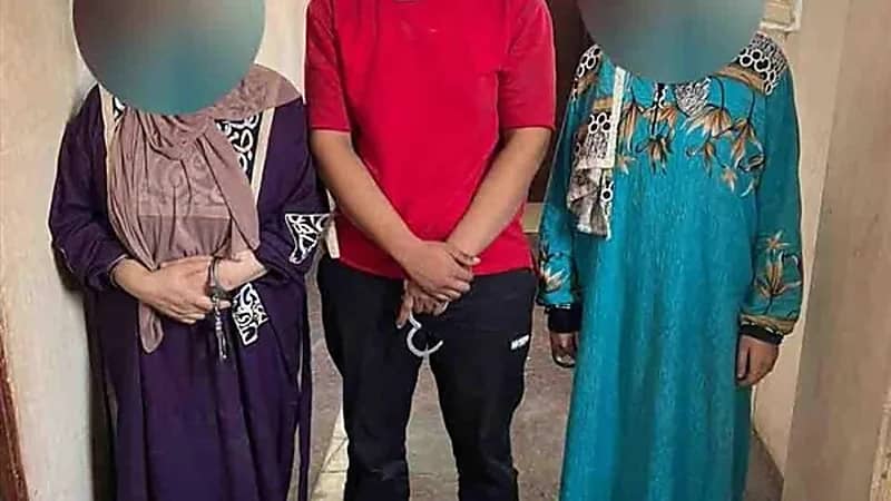 على غرار ريا وسكينة.. امرأة وأولادها يستدرجون سيدة ويقتلونها بهدف السرقة