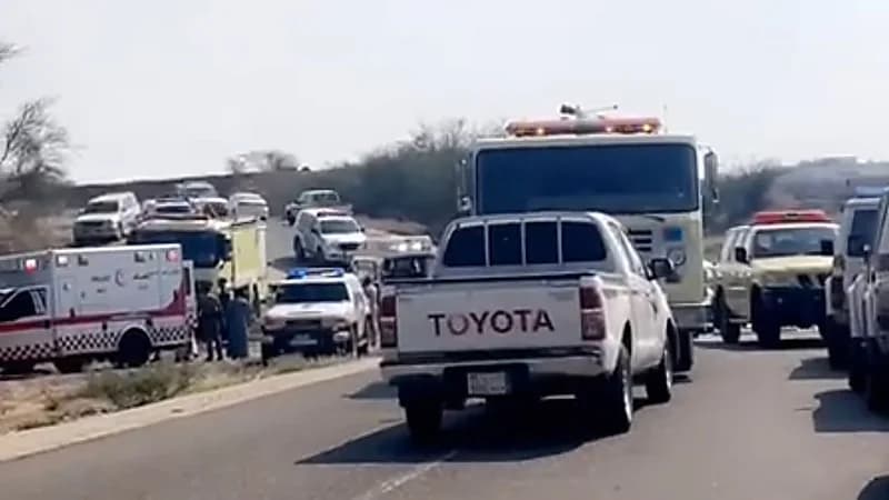 وفاة وإصابة 12 شخصًا في حادث مروري بالقنفذة