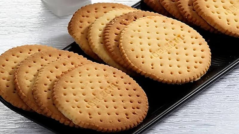 الغذاء والدواء تكشف حقيقة احتواء أحد أنواع البسكويت على شحم الخنزير