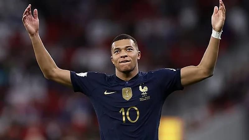 مبابي يقود منتخب فرنسا أمام هولندا