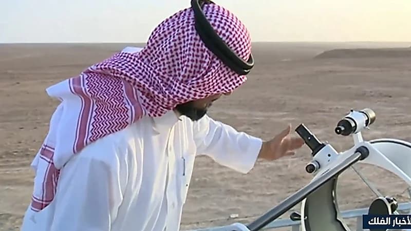 بالفيديو.. فلكي يكشف سبب اختلاف بعض الدول في تحديد بداية رمضان