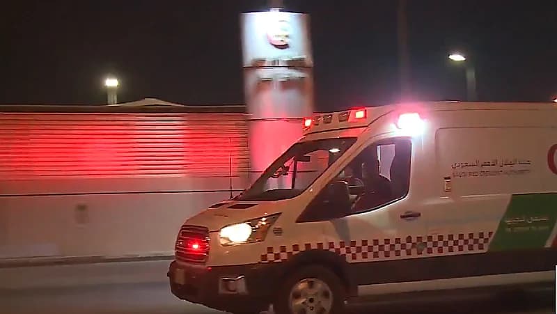 شاهد.. تجربة حية لرصد مخالفات عدم إفساح الطريق لسيارات الإسعاف