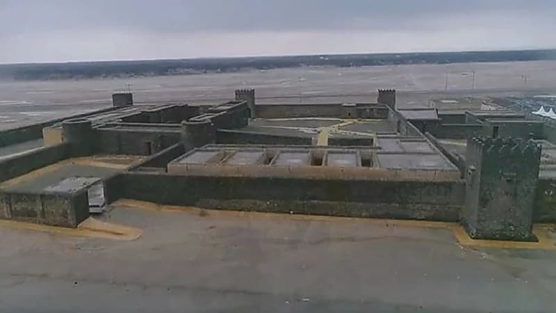 فيديو..جولة داخل قصر الملك عبدالعزيز المخصص لاستراحته في المويه