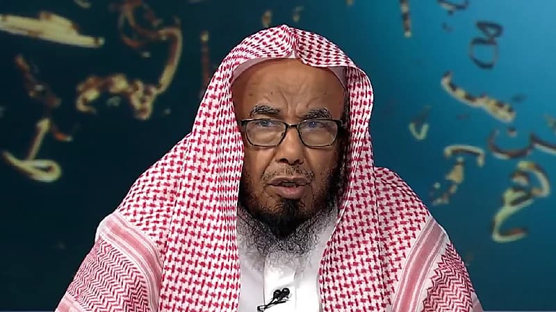 حكم اشتراط بائع سيارة على مشتريها بعدم التصرف فيها إلا بموافقته (فيديو)