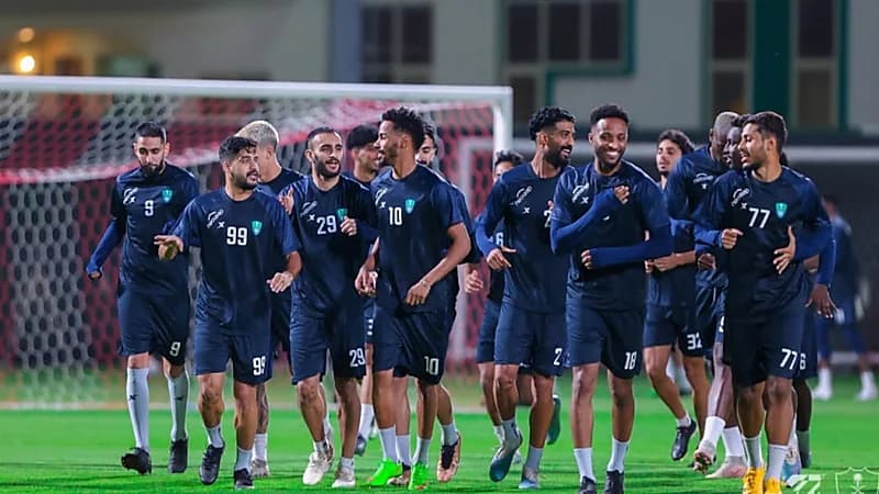 الأهلي يتفق مع أديداس لتصميم أطقم الفريق