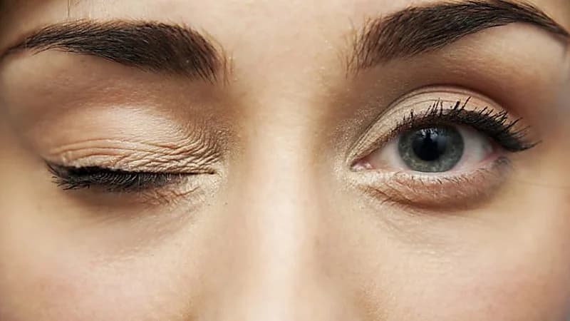 أخصائية توضح أسباب ارتعاش العينين