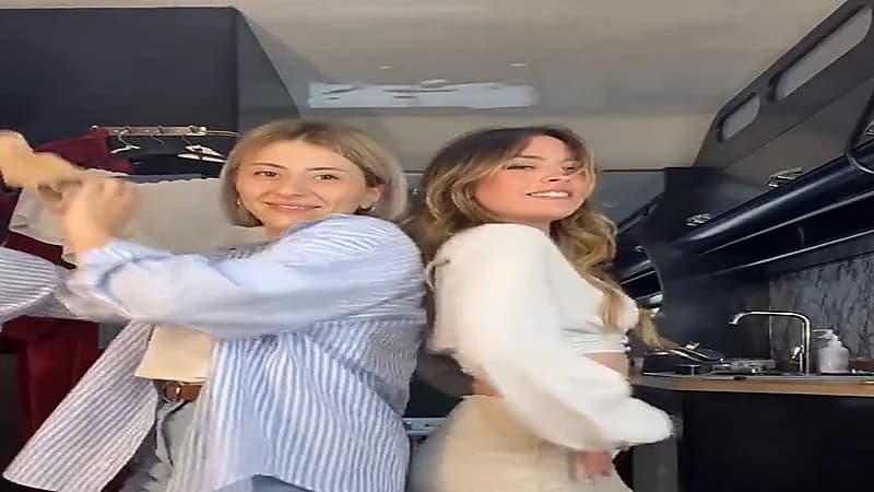 فنانه تركية شهيرة تتعرض لموقف محرج  أثناء رقصها في كواليس مسلسل