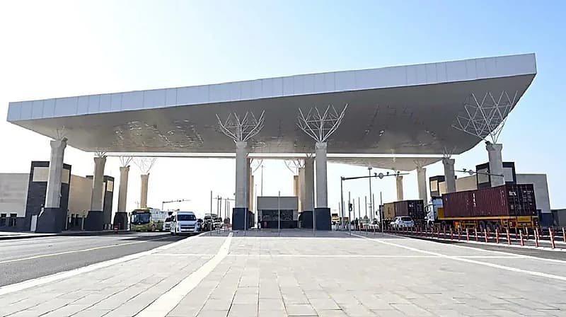 7 قرارات بإدانة مخالفين لنقلهم أشخاصًا غير مصرّح لهم بالحج