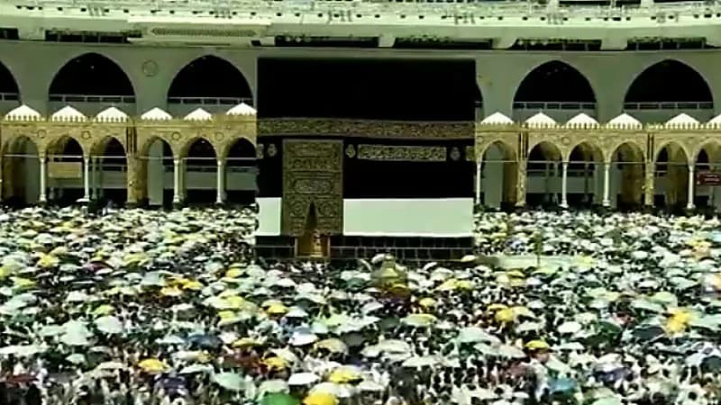 الحجاج يؤدون طواف الإفاضة بأجواء مفعمة بالأمن والإيمان .. فيديو