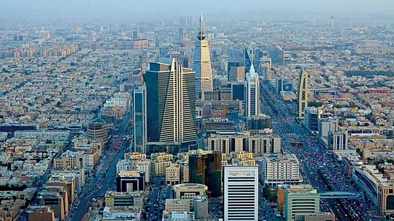 سبب انخفاض شراء العقارات .. فيديو