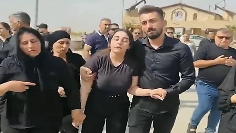 عروس الحفل المنكوب بالعراق تودع والدها بعد وفاته متأثراً بحروقه .. فيديو