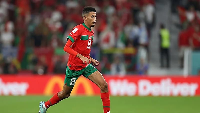 أندية روشن تتنافس لضم عز الدين أوناحي