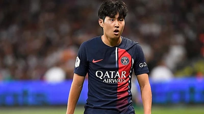 استدعاء نجم باريس لتشكيلة منتخب بلاده رغم خلافه مع سون