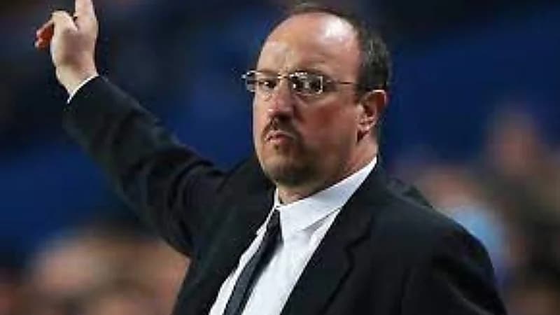 سلتا فيغو يُقيل مدربه بينيتيز