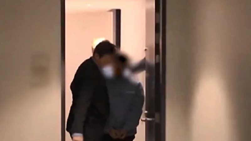 لحظة القبض على 3 لاعبين في أستراليا بسبب بطاقات صفراء.. فيديو