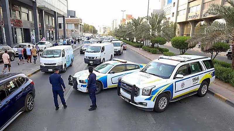 خلاف بين جارين ينتهي بطعن أحدهم بطريقة مروعة بالكويت