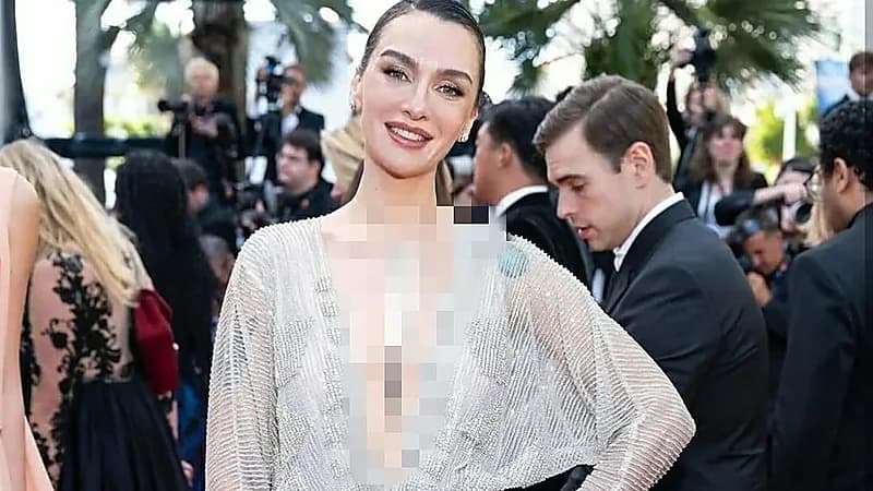 بيرجي أكلاي لمنتقدي إطلالتها في مهرجان كان : عيب!