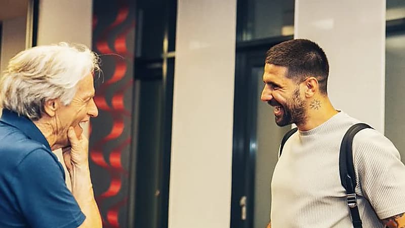 وصول ميتروفيتش لمعسكر الهلال بالنمسا