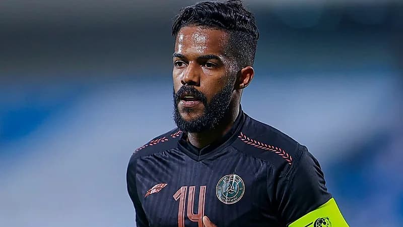 الرياض يُعلن رسميًا تعاقده مع نواف العابد .. فيديو