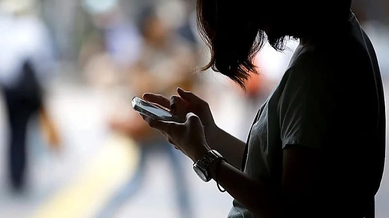 دراسة: لا يوجد صبة بين علاقة استخدام الجوال بسرطان المخ