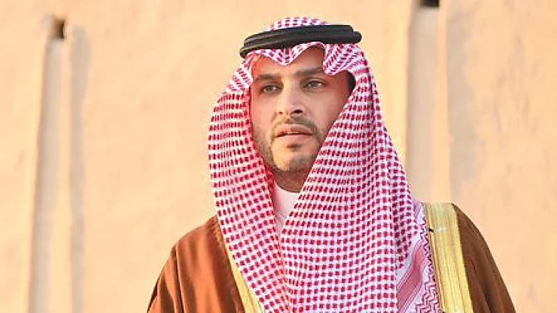 الأمير تركي بن محمد يشارك في حفل زواج وزير الداخلية القطري ..فيديو