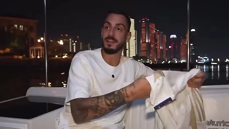 خوسيلو عن قميص رونالدو : الرجل ليس لديه حتى رائحة سيئة .. فيديو