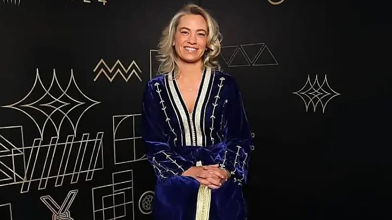 هجوم جزائري على إعلامية فرنسية بسبب قفطان مغربي