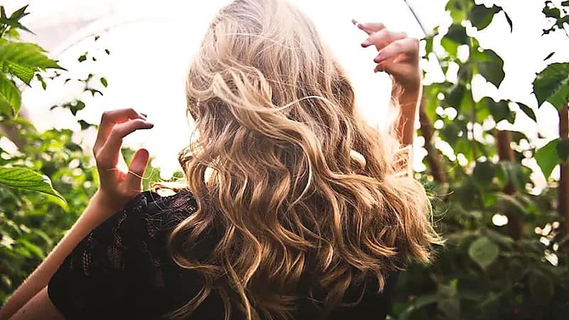 5 أطعمة تعزز نمو الشعر